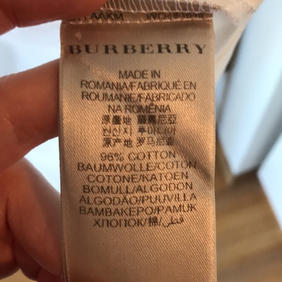 Burberry fitted button-down with gunmetal buttons - Picture 7 of 8